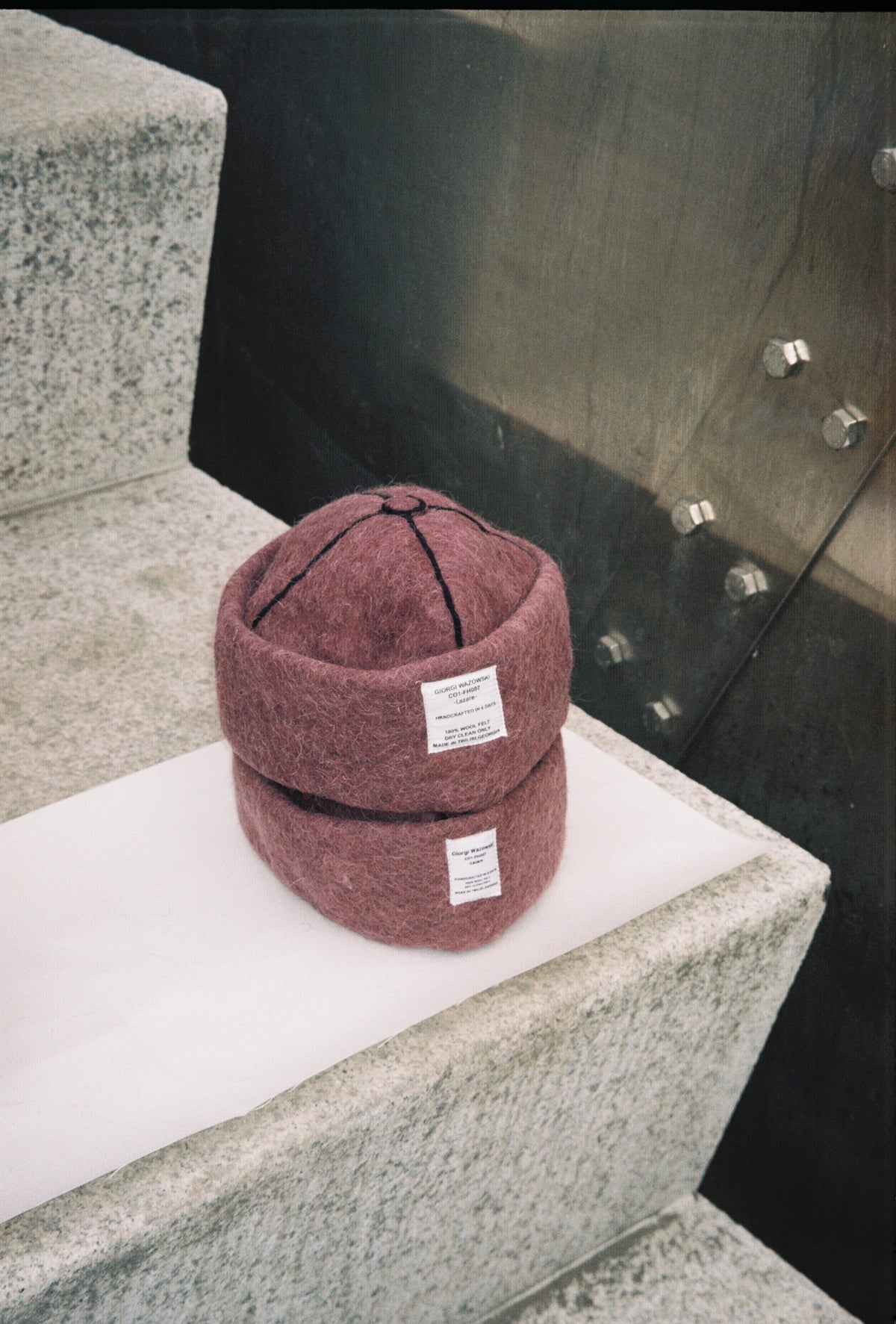 LAZARE Hat in Grape