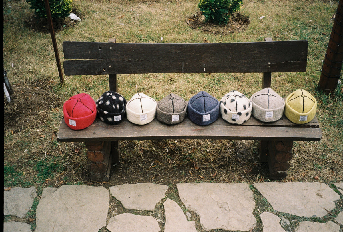 LAZARE Hat in Polka Dot Black