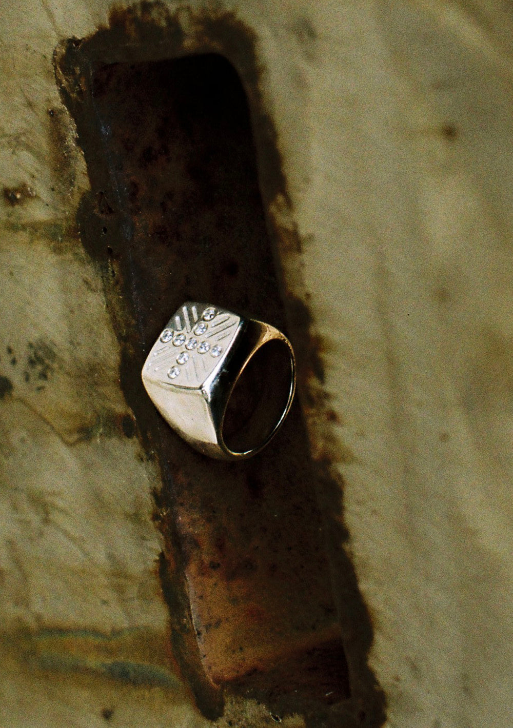 JAMAL — moissanite cross ring